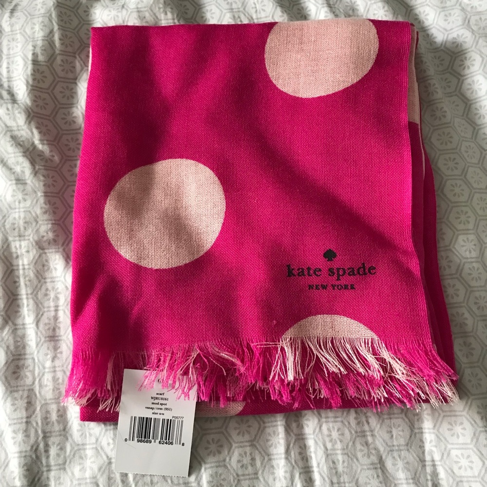 NWT Kate ♠️ Mod Spot Scarf